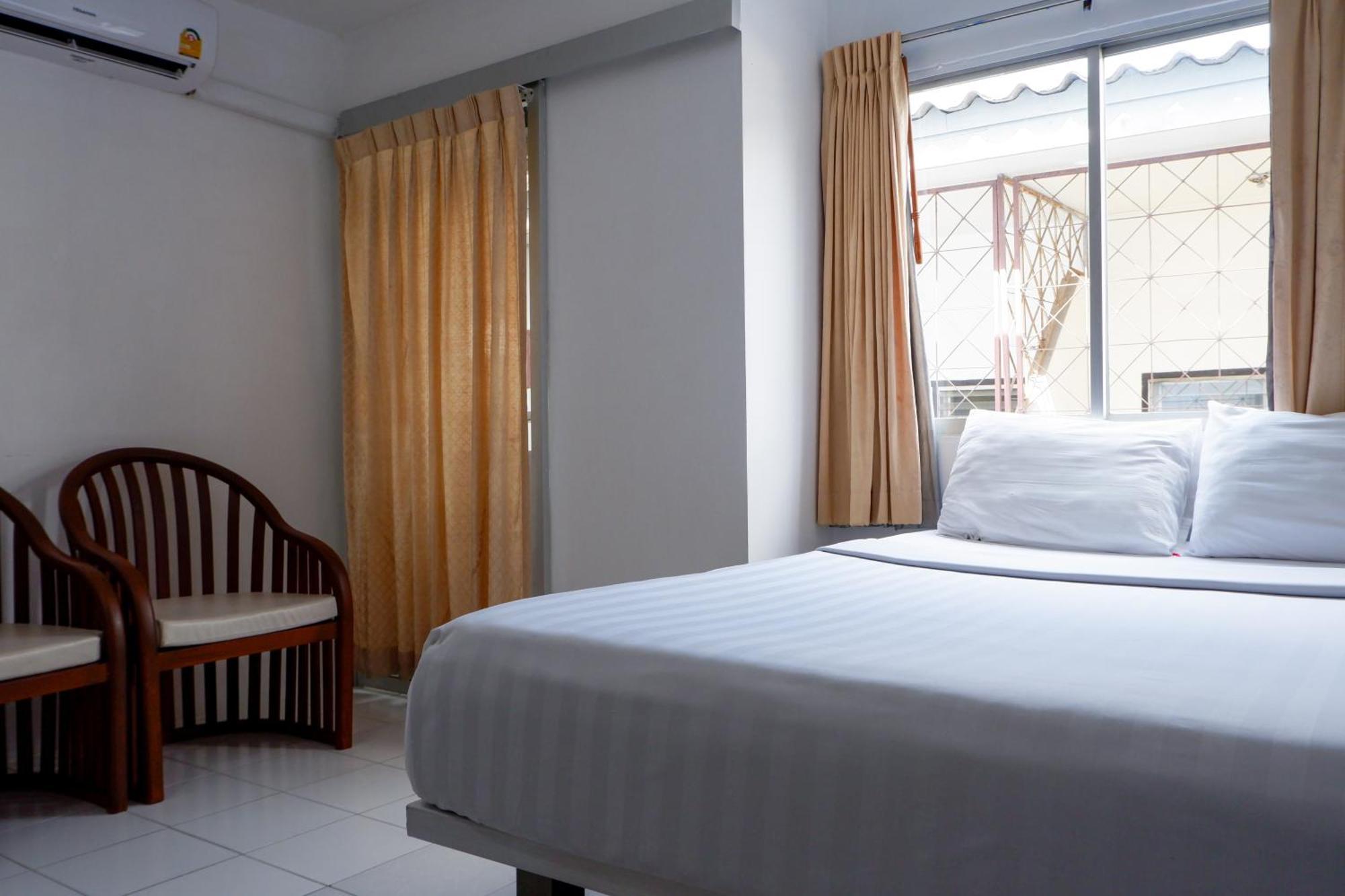 18 Coins Budget Hotel Pattaya Room photo