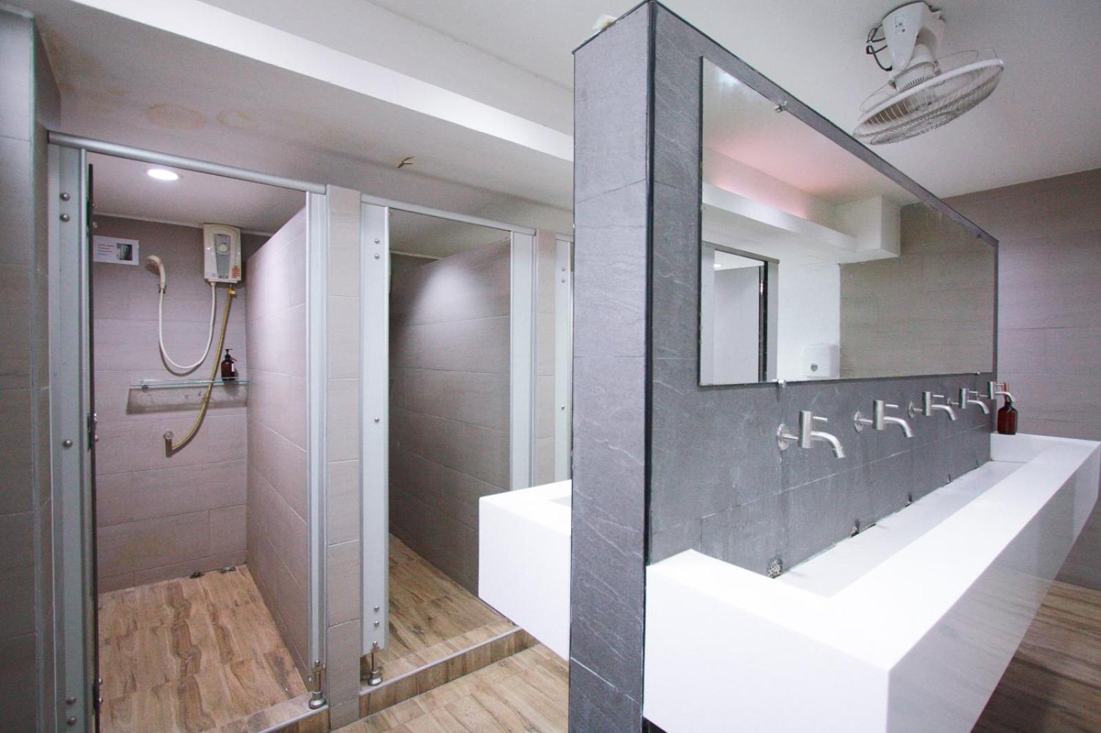18 Coins Budget Hotel Pattaya Room photo